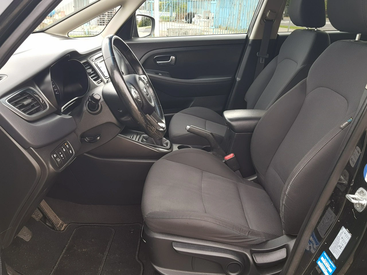 Kia Carens - Zdjęcie 8