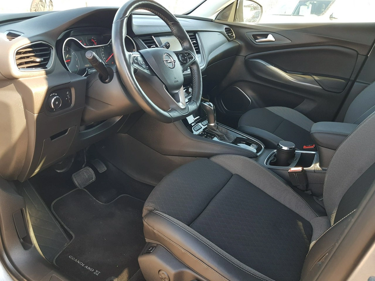 Opel Grandland X - Zdjęcie 9