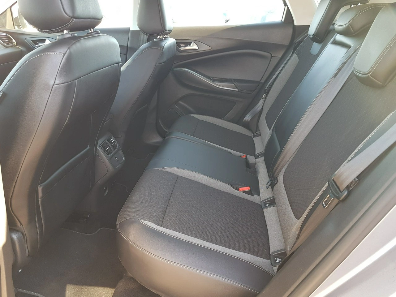 Opel Grandland X - Zdjęcie 10