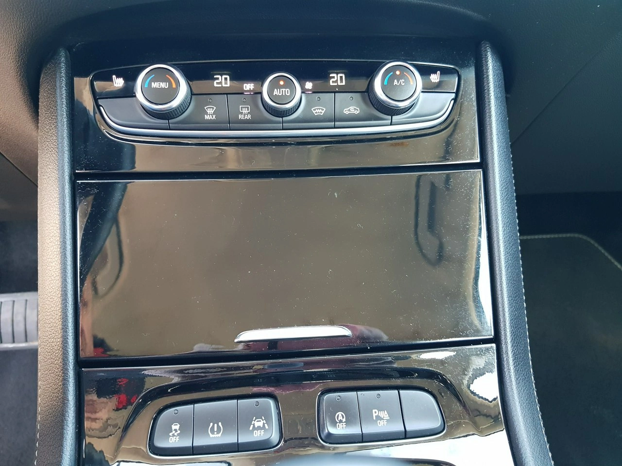 Opel Grandland X - Zdjęcie 17