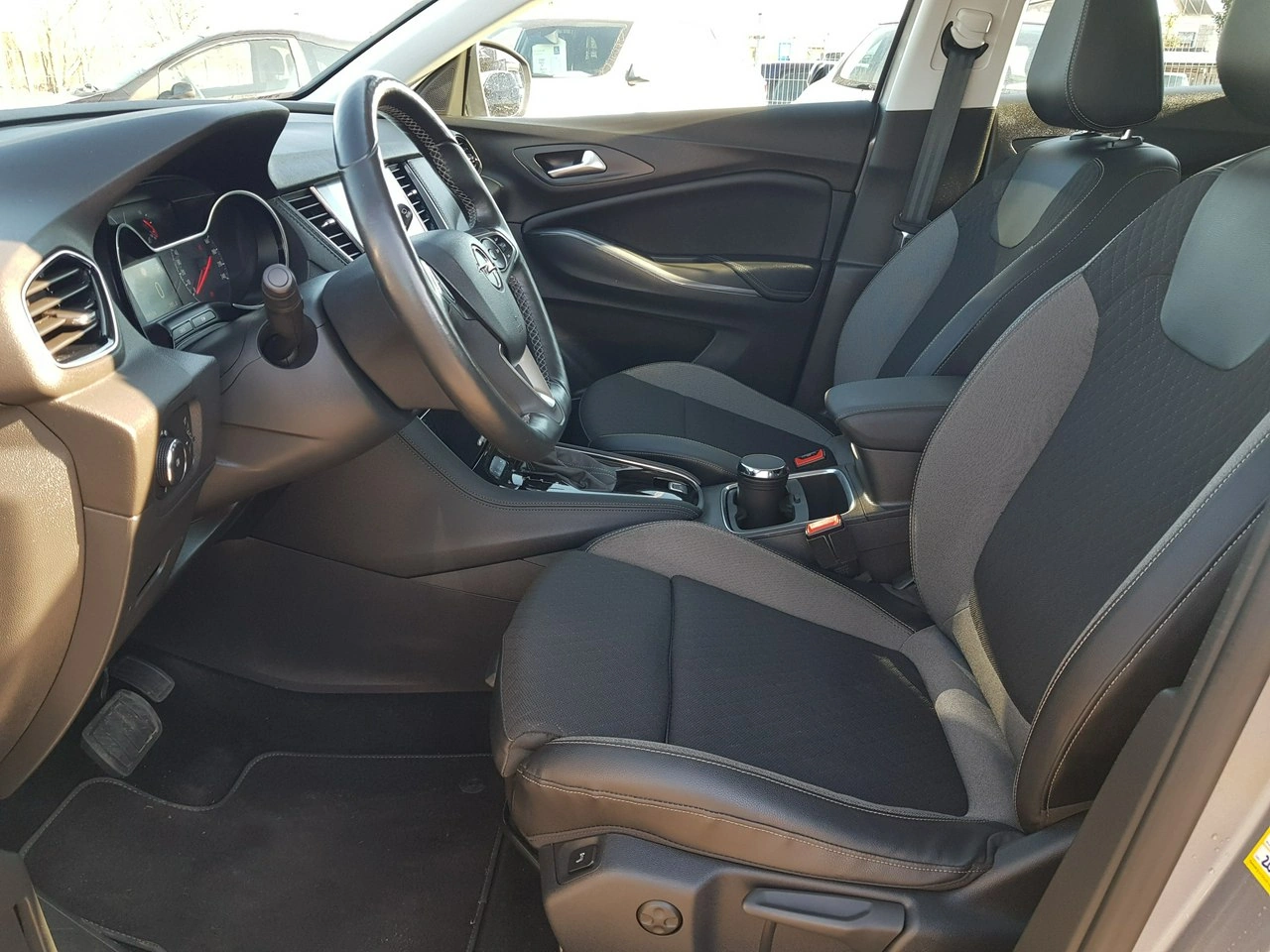 Opel Grandland X - Zdjęcie 8