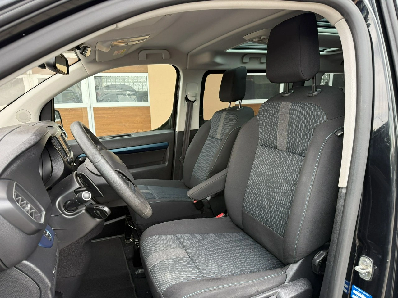 Peugeot Traveller - Zdjęcie 21