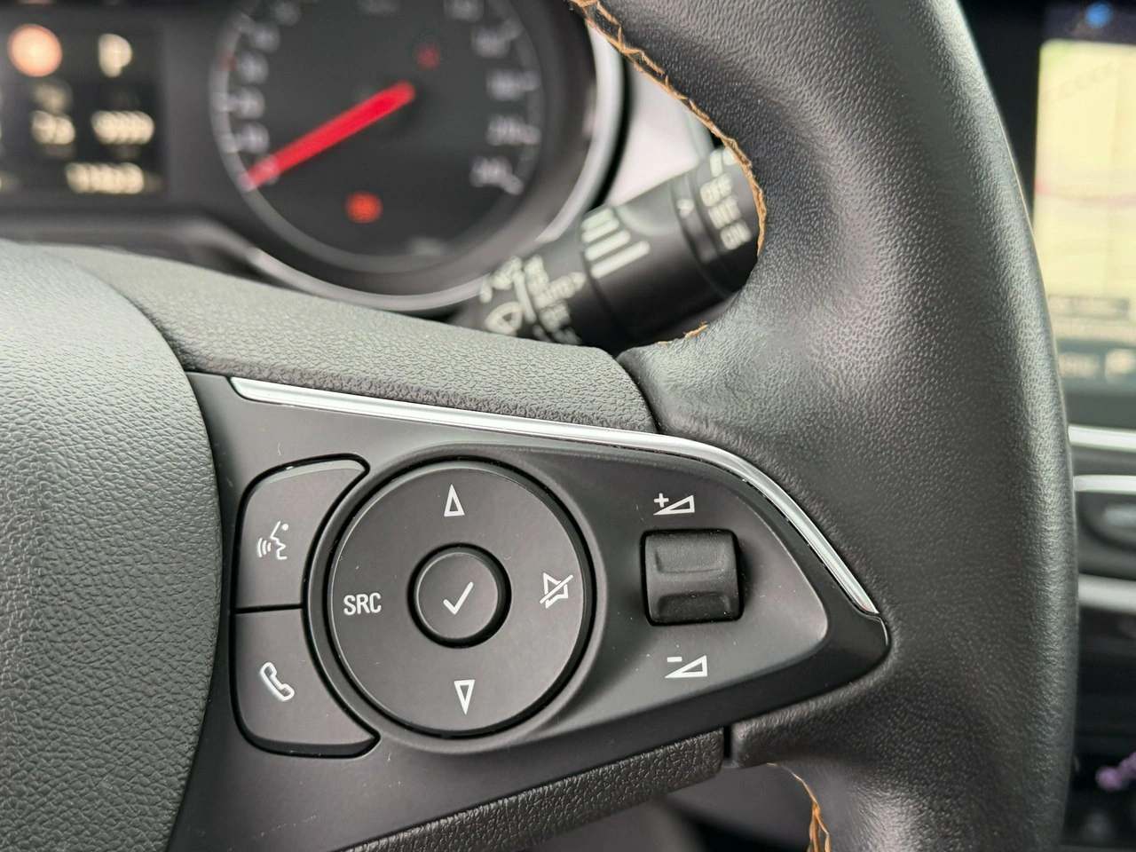 Opel Crossland X - Zdjęcie 23