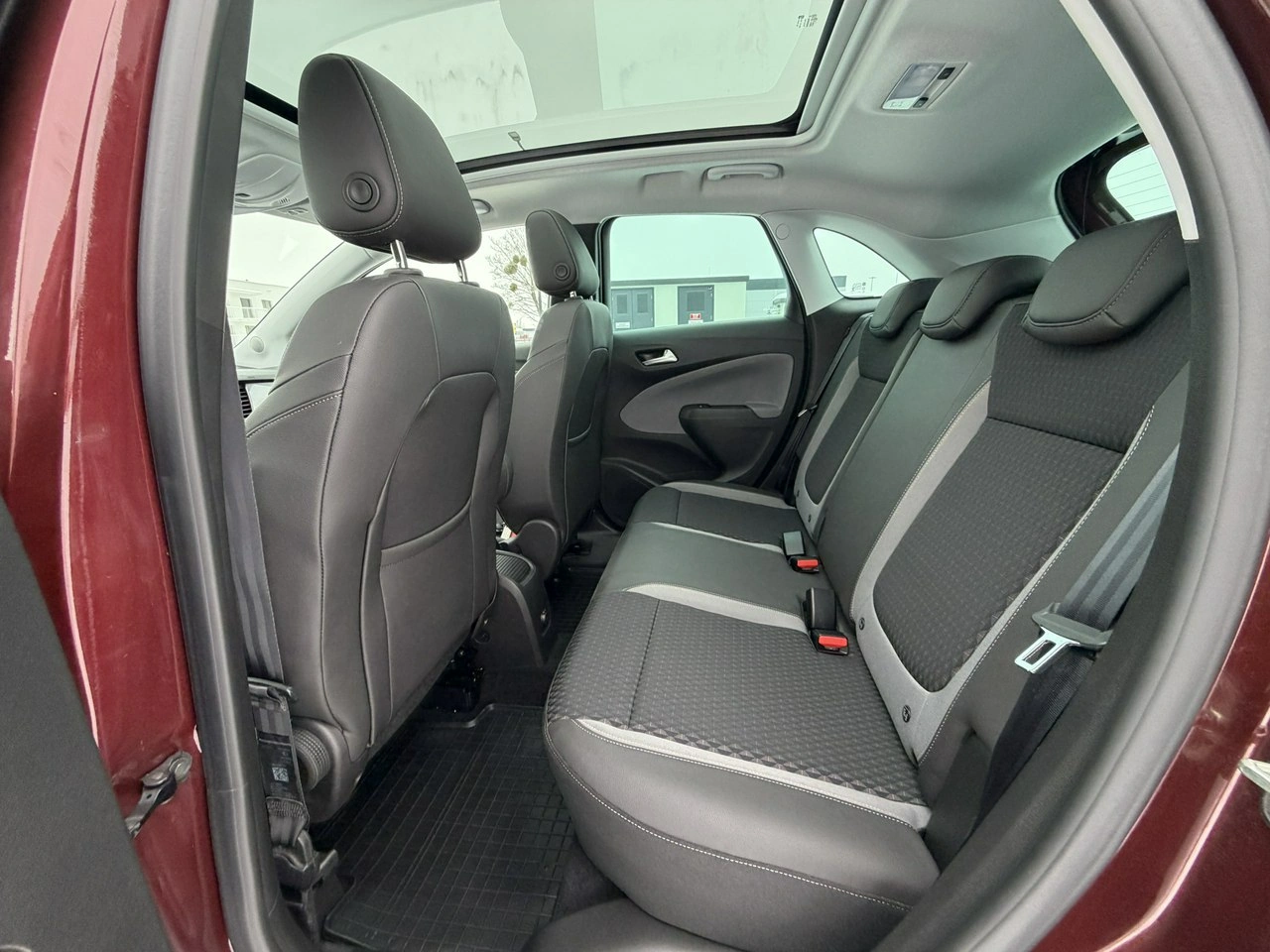 Opel Crossland X - Zdjęcie 32