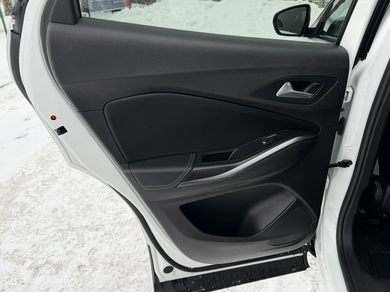 Opel Crossland X - Zdjęcie 31