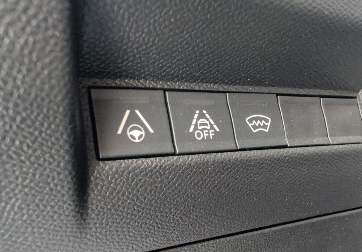 Peugeot 2008 - Zdjęcie 13