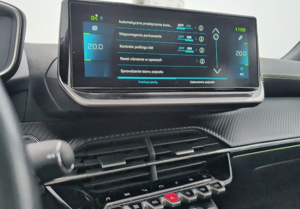 Peugeot 2008 - Zdjęcie 18