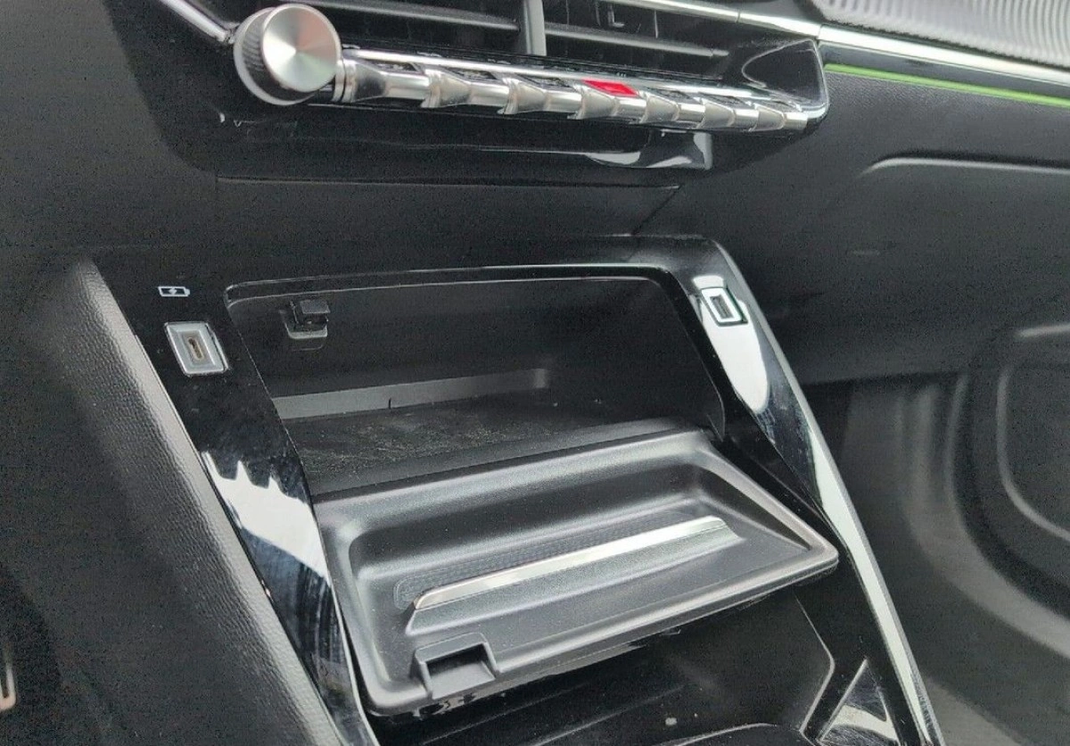 Peugeot 2008 - Zdjęcie 24