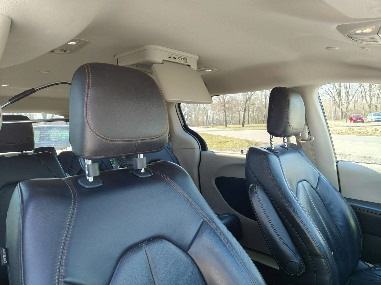 Chrysler Pacifica - Zdjęcie 16