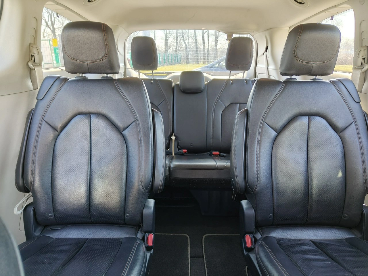 Chrysler Pacifica - Zdjęcie 19