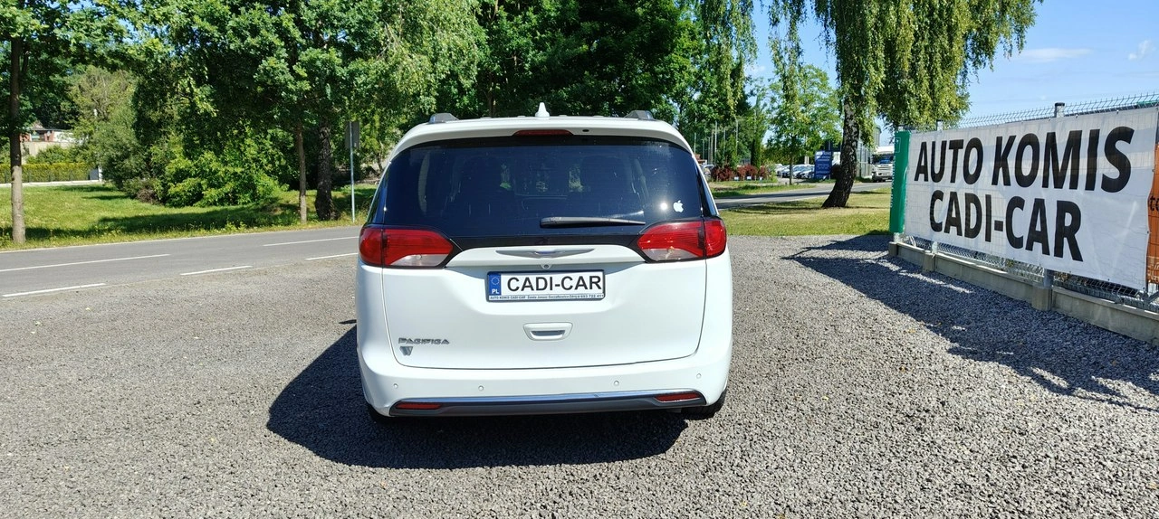 Chrysler Pacifica - Zdjęcie 4
