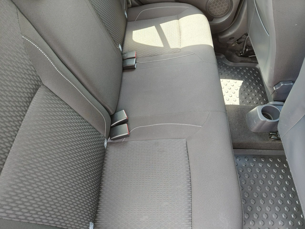 Dacia Logan - Zdjęcie 10