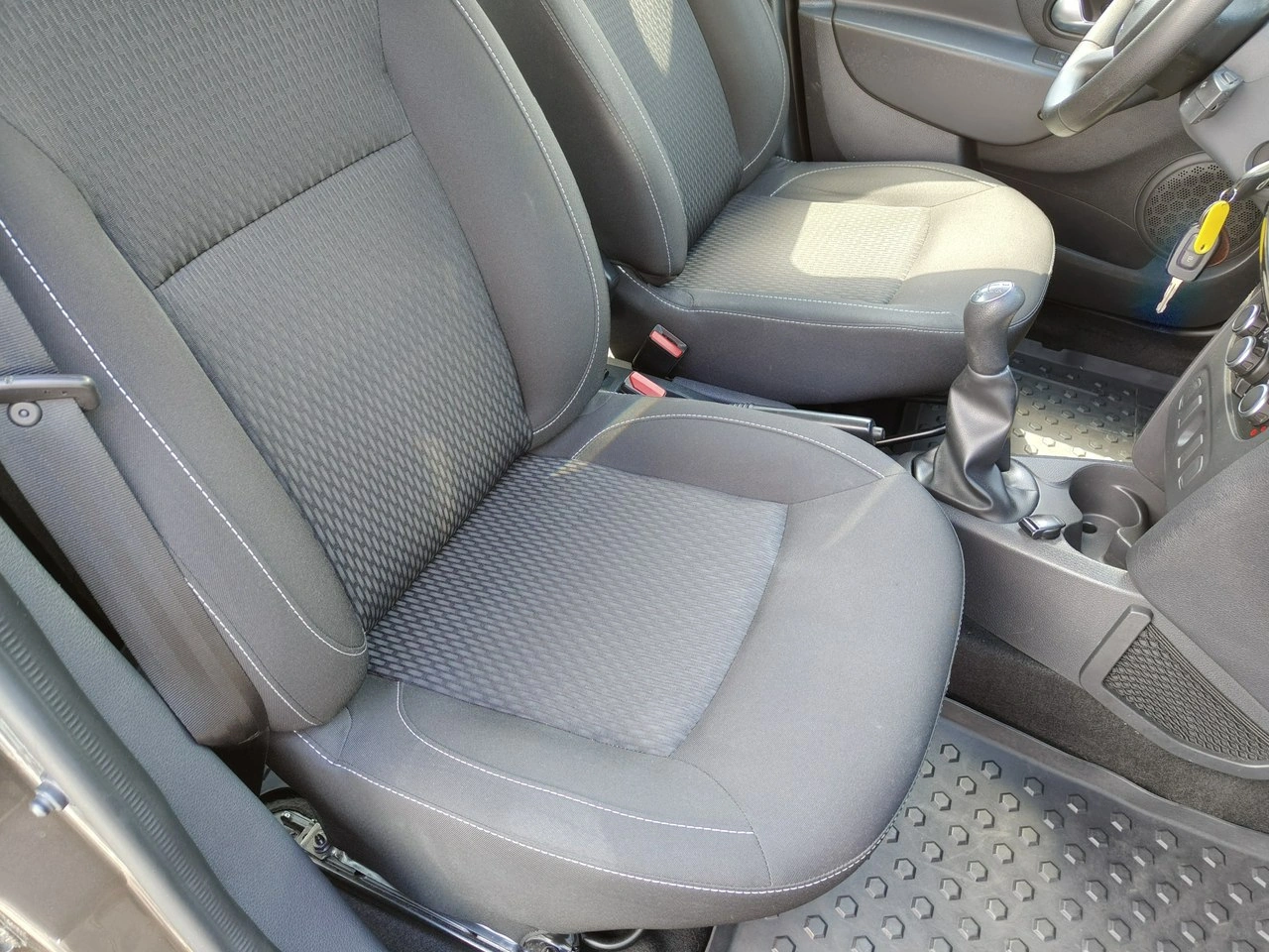 Dacia Logan - Zdjęcie 11