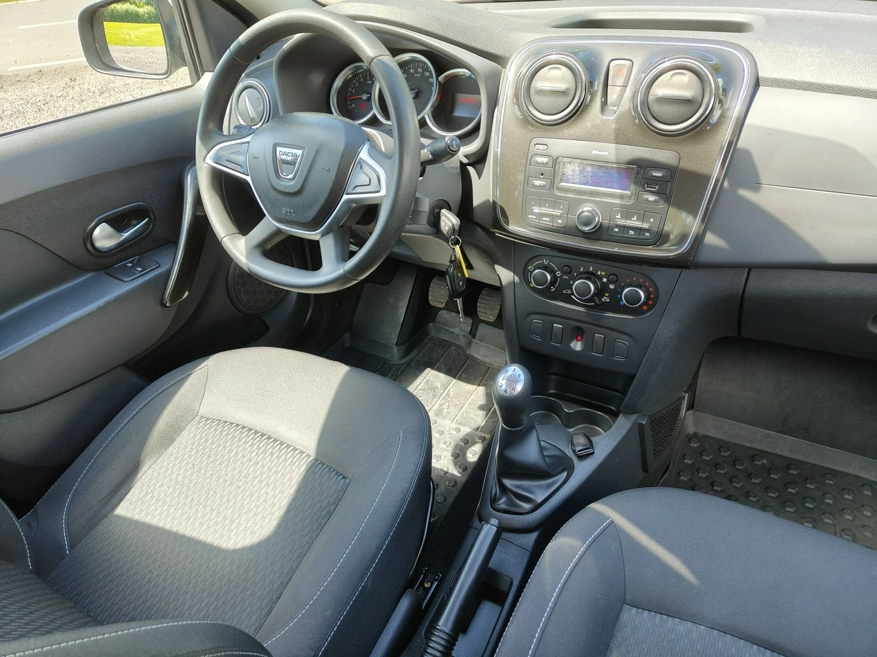 Dacia Logan - Zdjęcie 8