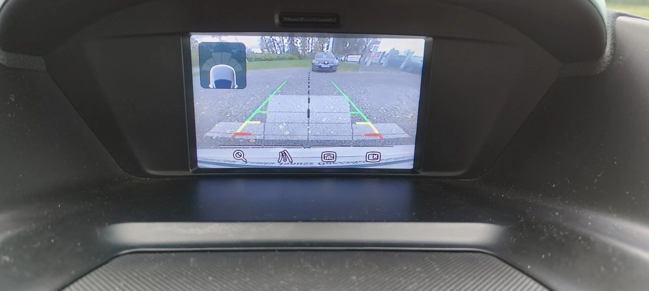 Ford Kuga - Zdjęcie 10