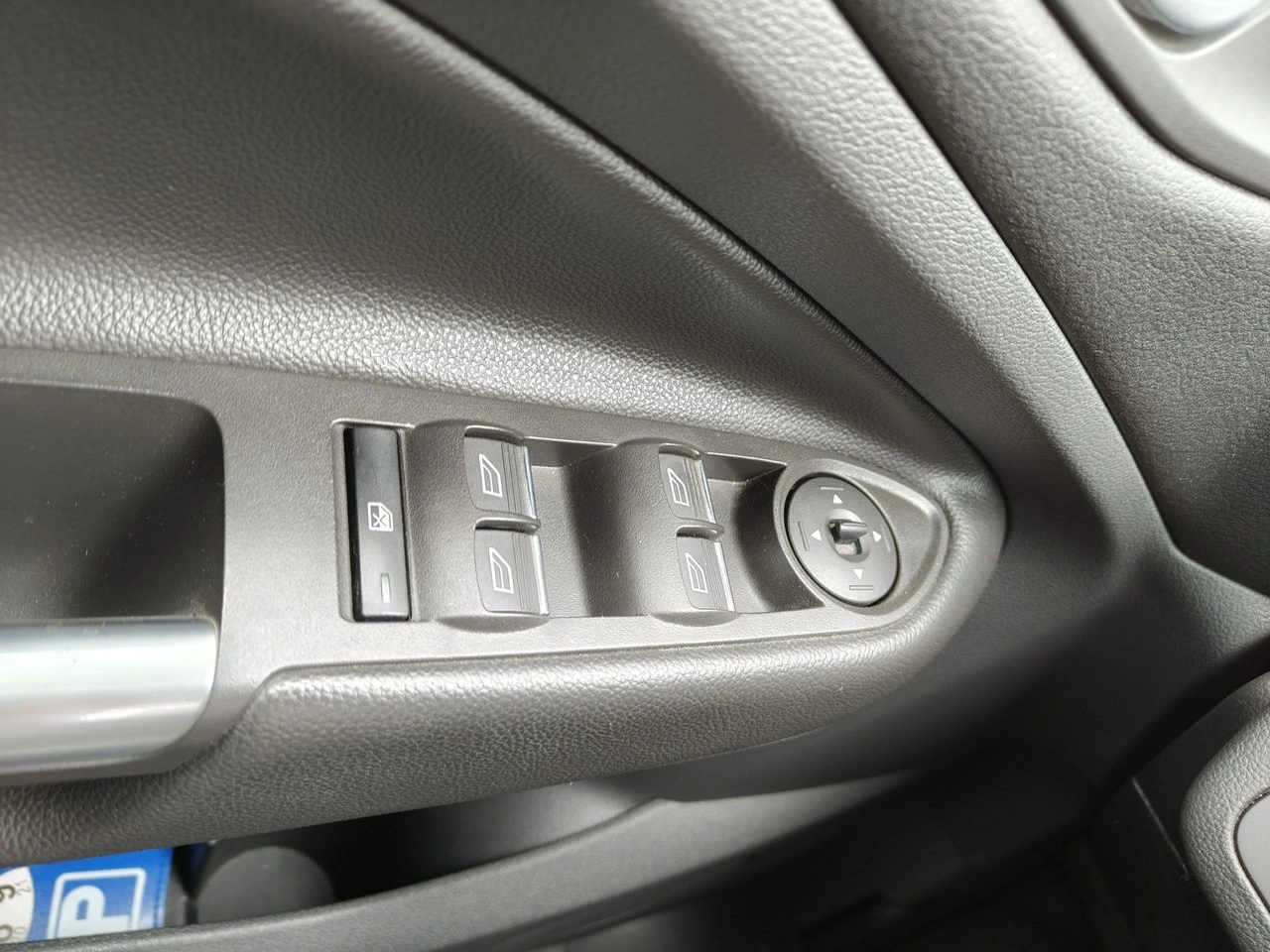 Ford Kuga - Zdjęcie 15