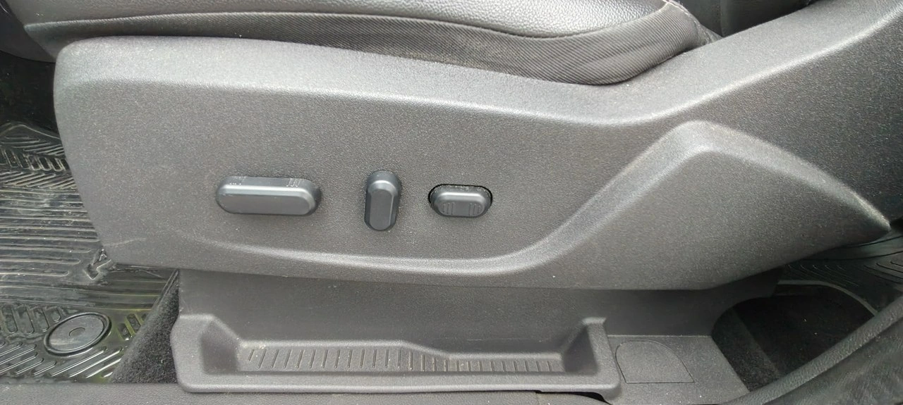 Ford Kuga - Zdjęcie 16