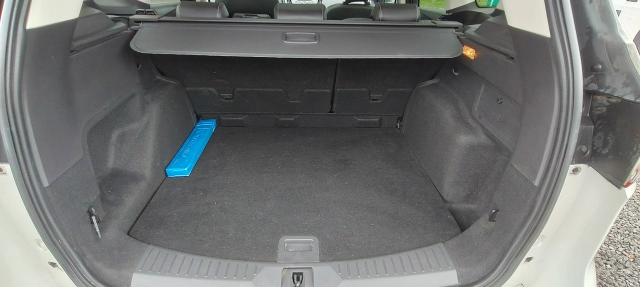 Ford Kuga - Zdjęcie 18