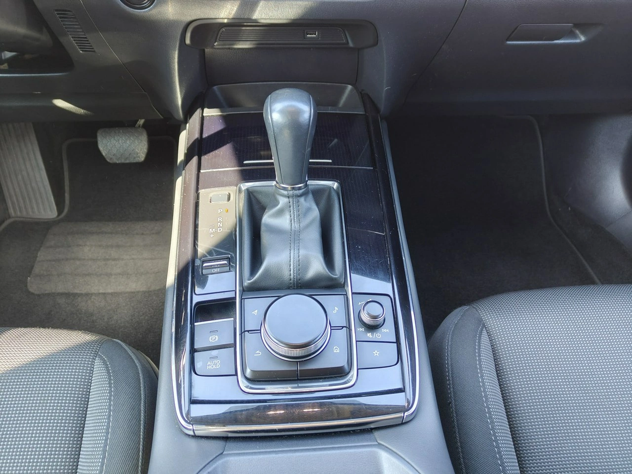 Mazda CX-30 - Zdjęcie 9