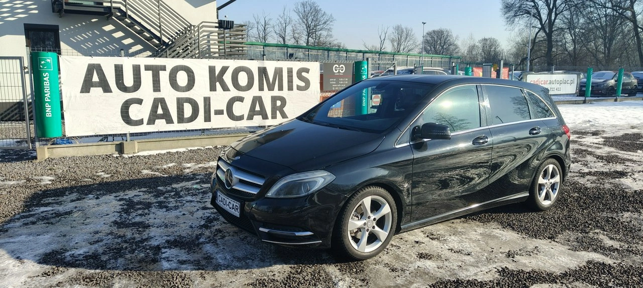 Mercedes B 180 - Główne zdjęcie