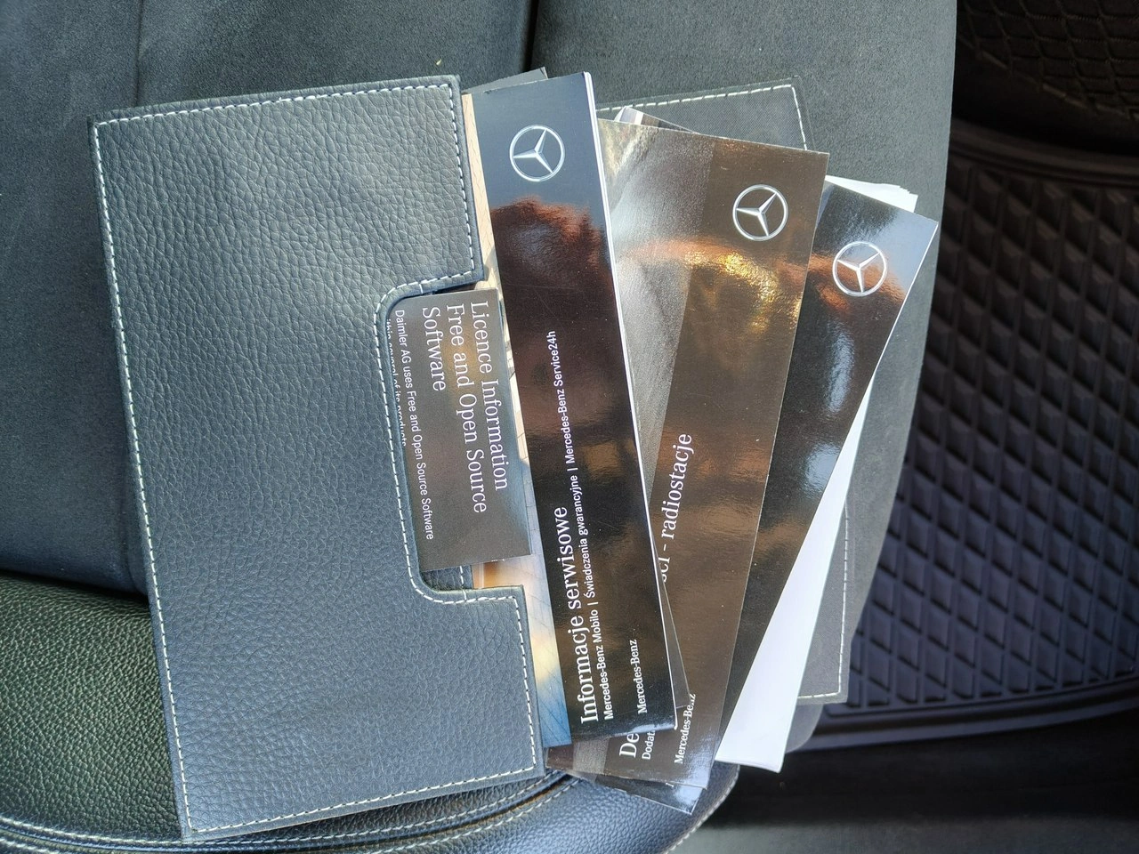 Mercedes E 220 - Zdjęcie 21