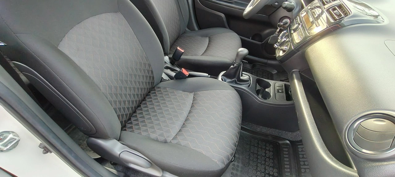 Mitsubishi Space Star - Zdjęcie 11