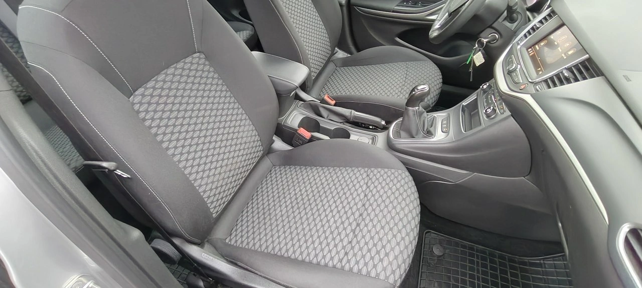 Opel Astra - Zdjęcie 11