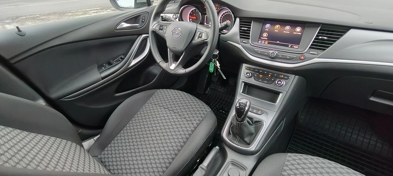 Opel Astra - Zdjęcie 8