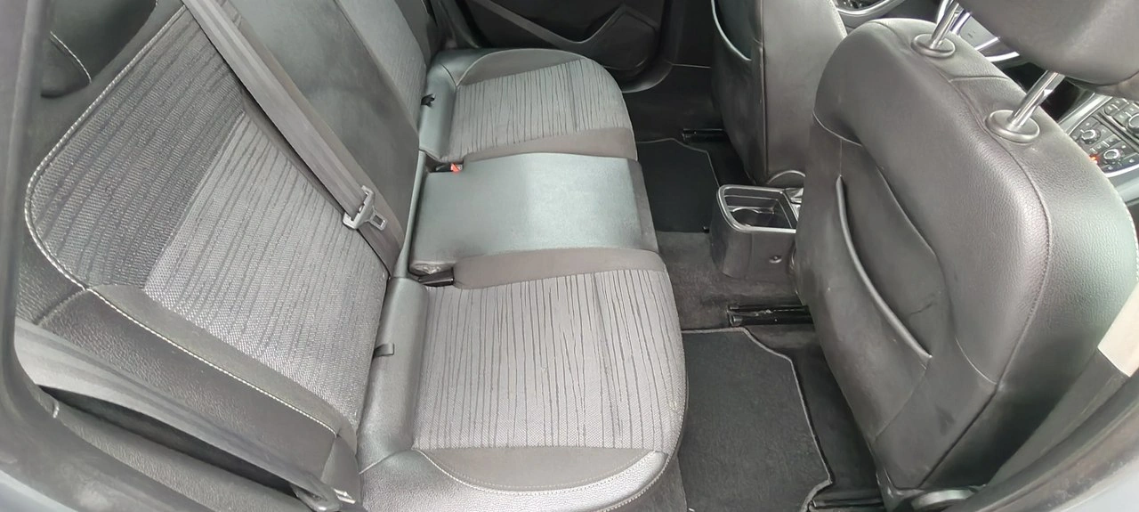 Opel Astra - Zdjęcie 10