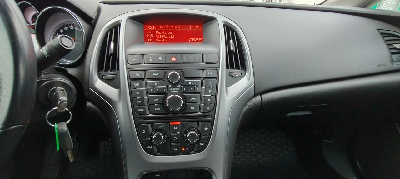 Opel Astra - Zdjęcie 9