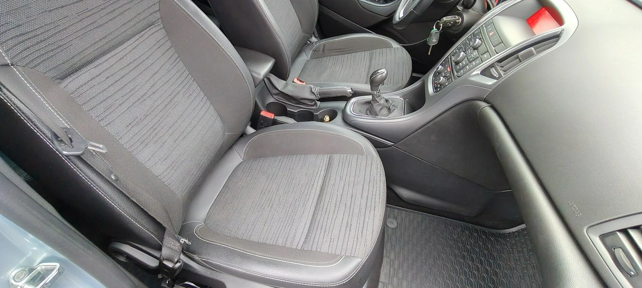 Opel Astra - Zdjęcie 11