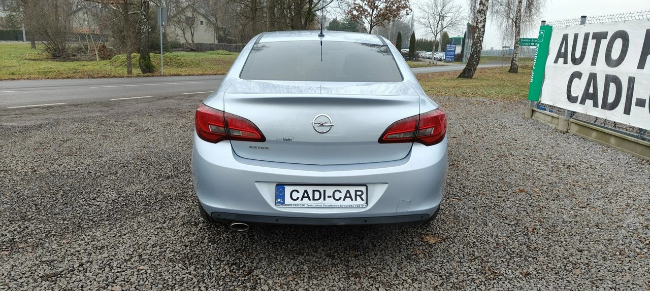 Opel Astra - Zdjęcie 4