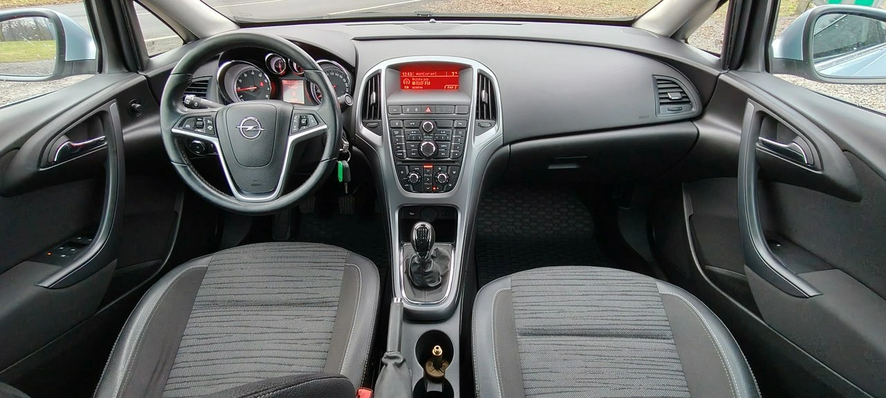 Opel Astra - Zdjęcie 7