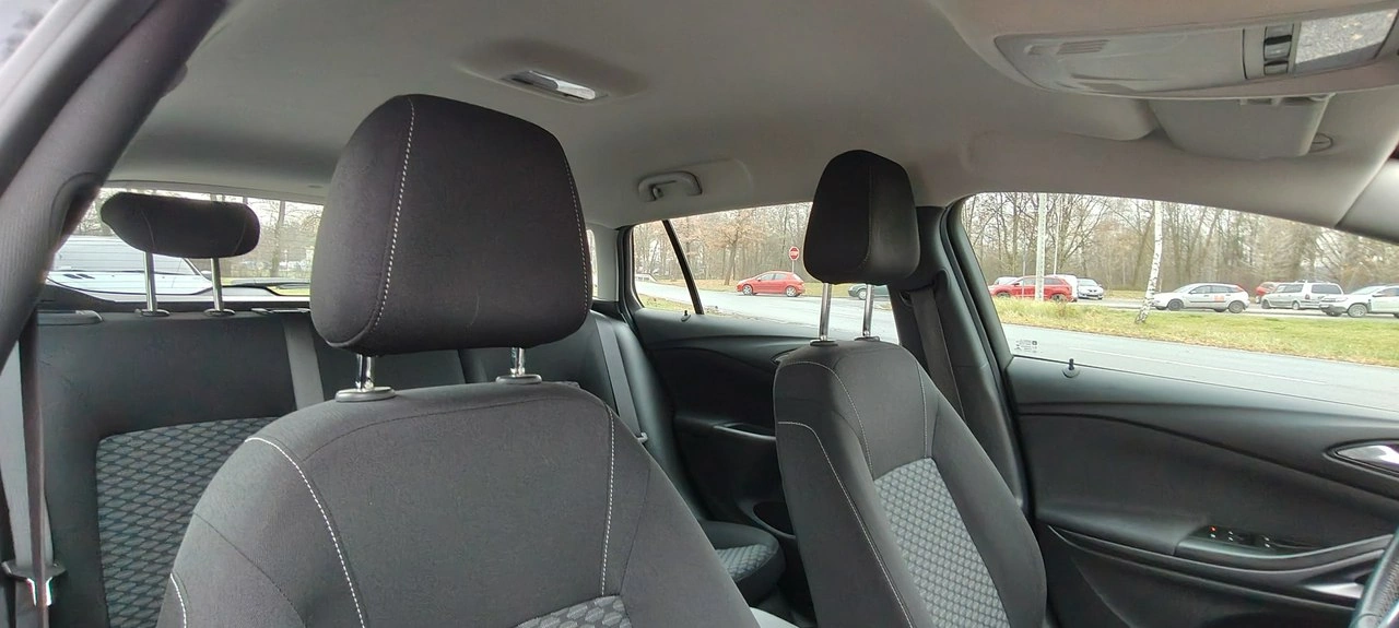 Opel Astra - Zdjęcie 12