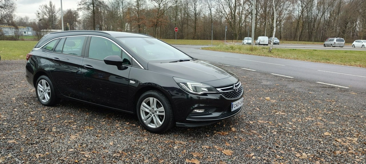 Opel Astra - Zdjęcie 2