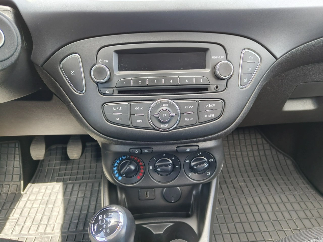 Opel Corsa - Zdjęcie 9