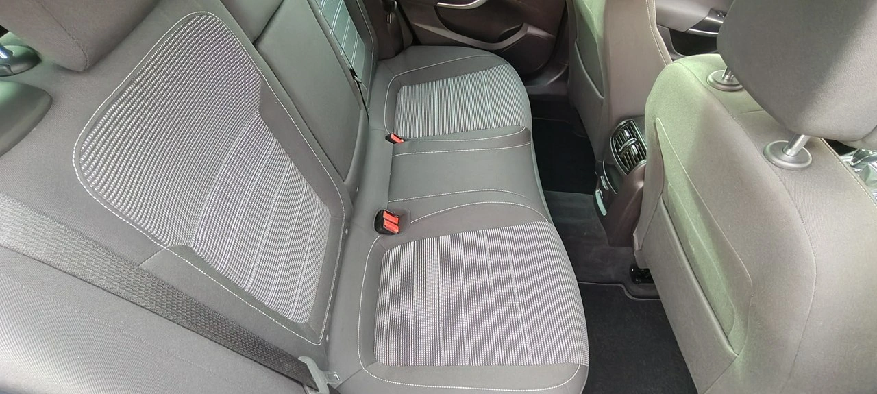 Opel Insignia - Zdjęcie 12