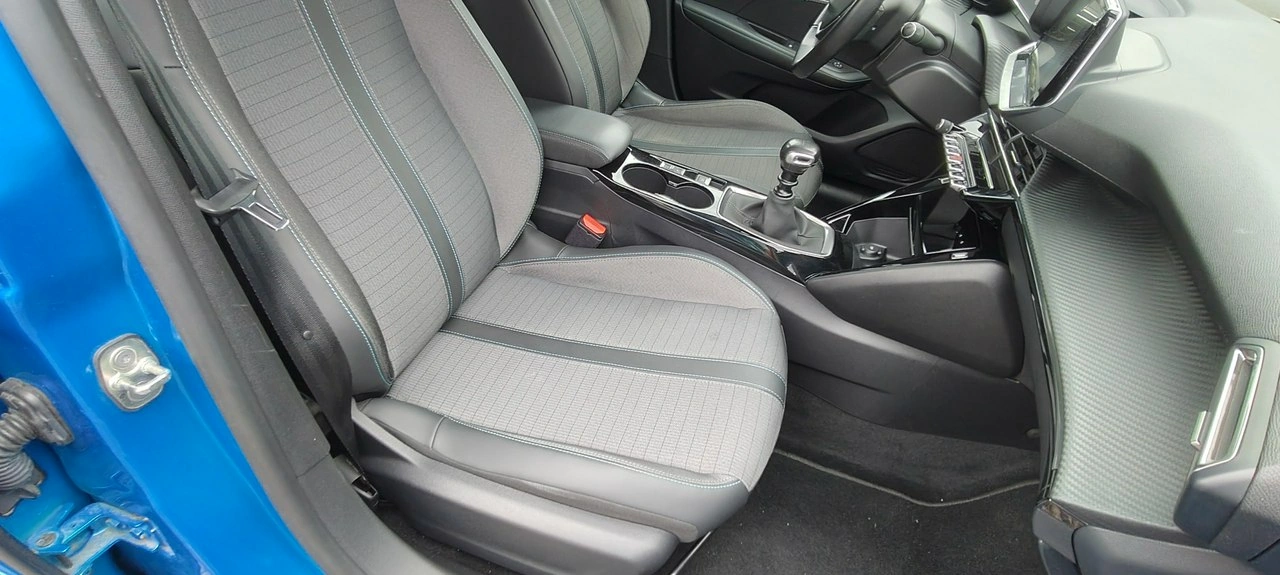 Peugeot 208 - Zdjęcie 11