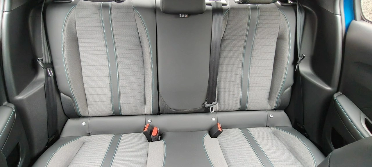 Peugeot 208 - Zdjęcie 12