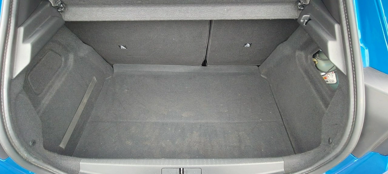 Peugeot 208 - Zdjęcie 15