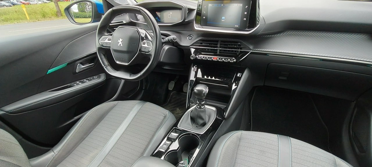 Peugeot 208 - Zdjęcie 8