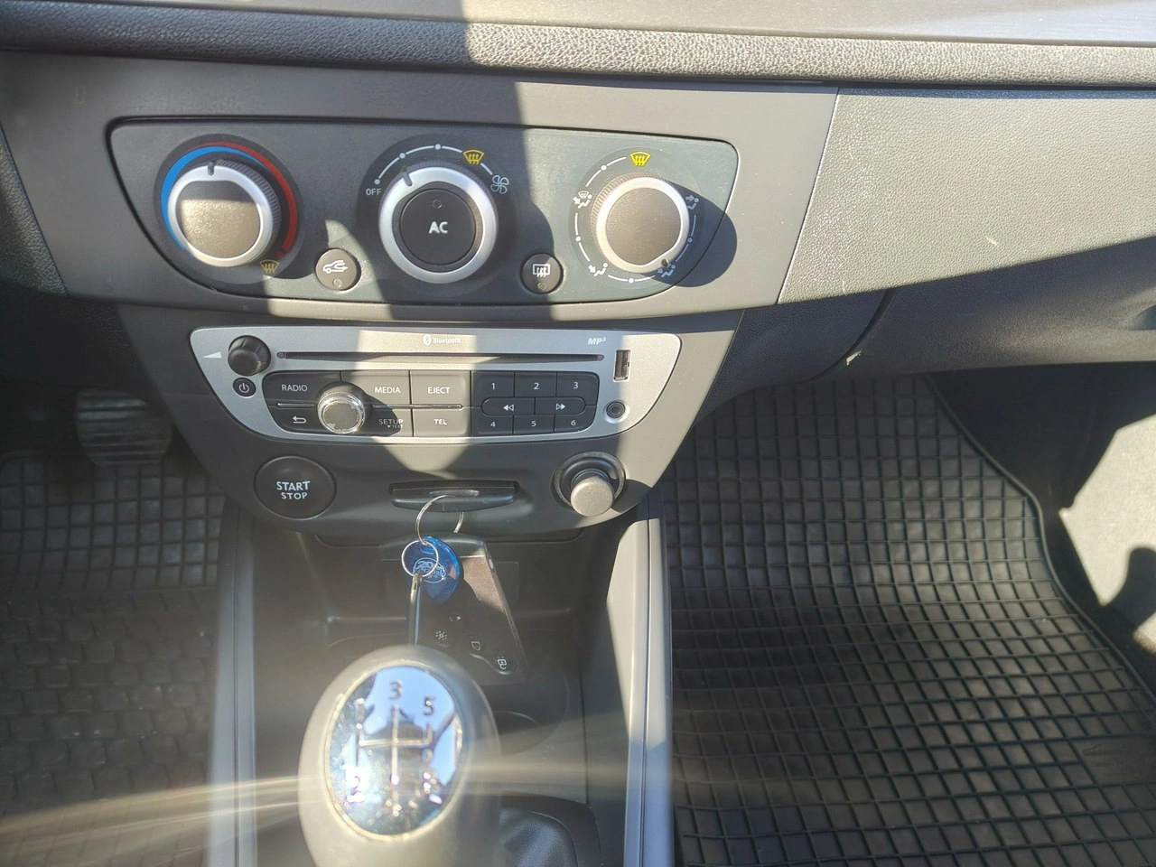 Renault Megane - Zdjęcie 9