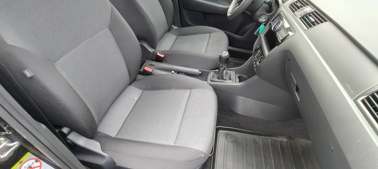 Skoda RAPID - Zdjęcie 11