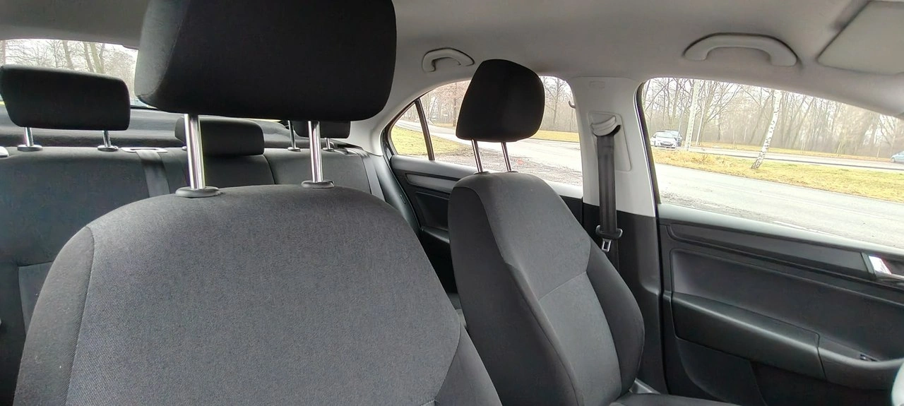 Skoda RAPID - Zdjęcie 12