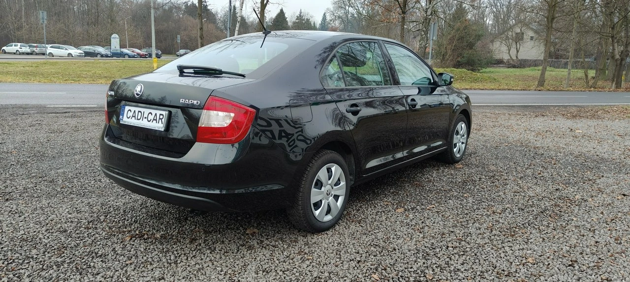 Skoda RAPID - Zdjęcie 3