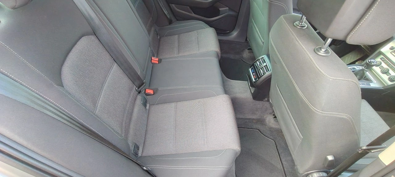 Volkswagen Passat - Zdjęcie 11