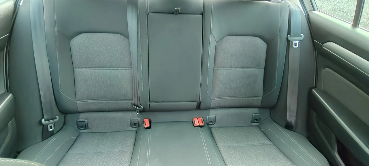 Volkswagen Passat - Zdjęcie 14