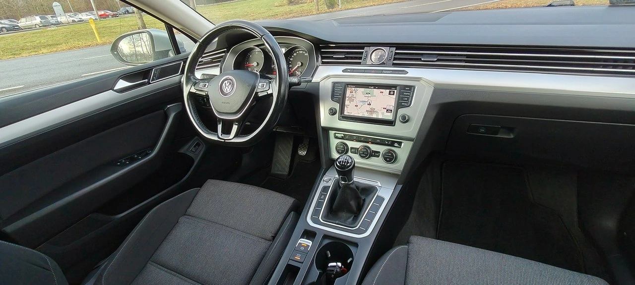 Volkswagen Passat - Zdjęcie 8