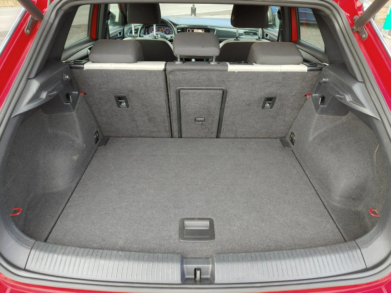 Volkswagen T-Roc - Zdjęcie 18