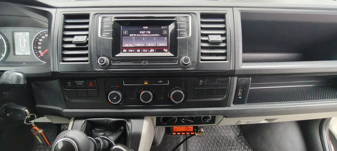 Volkswagen Transporter - Zdjęcie 9